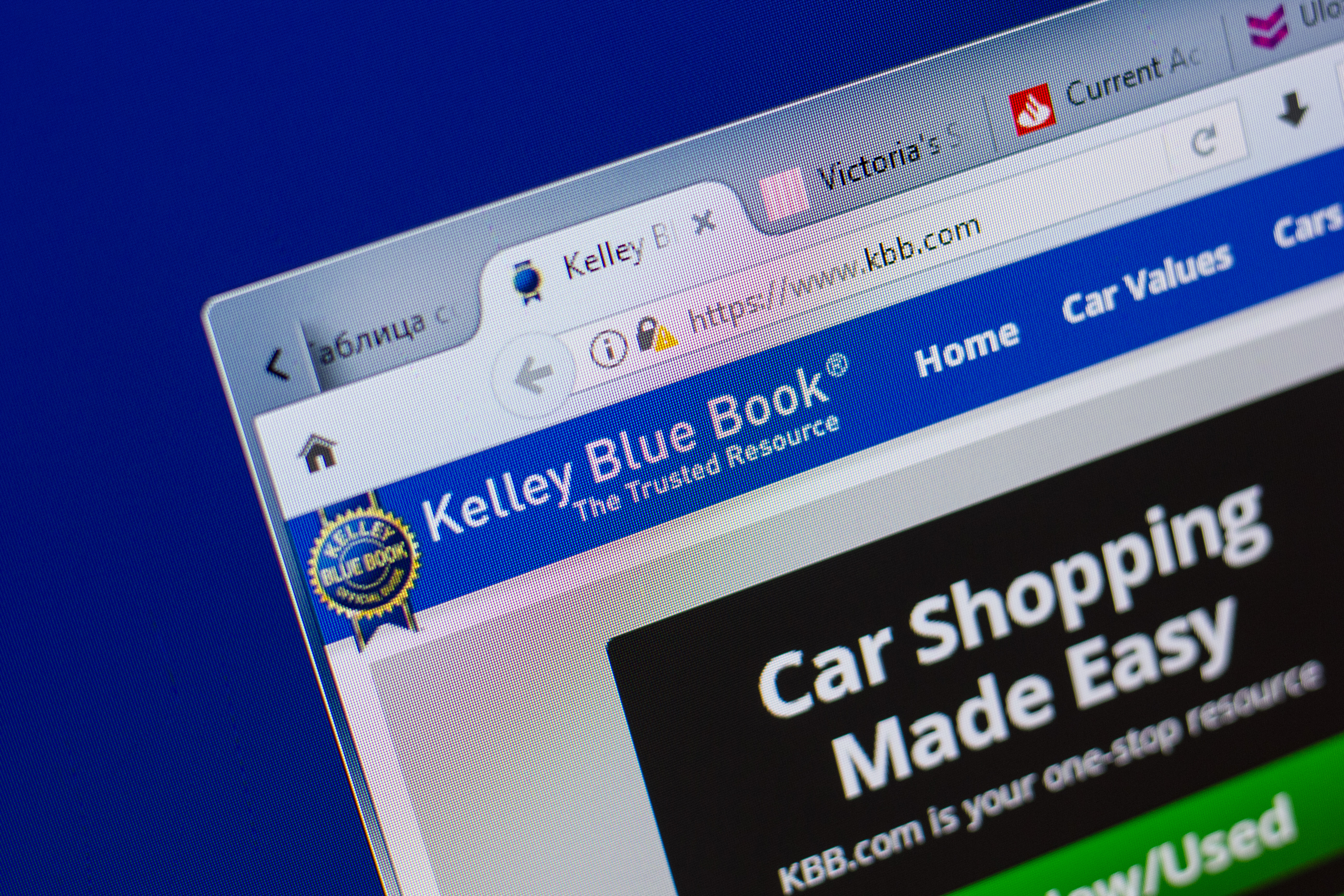 KBB vs Edmunds Value: What's the Difference?