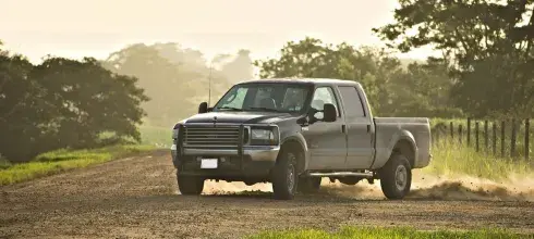 Pickup that drifts on the road