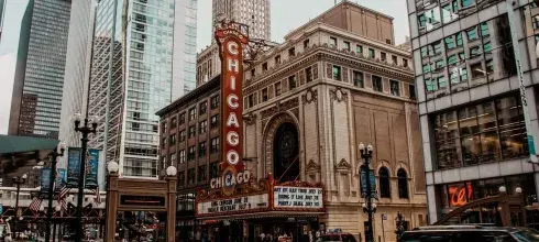 Street in Chicago where people and cars move