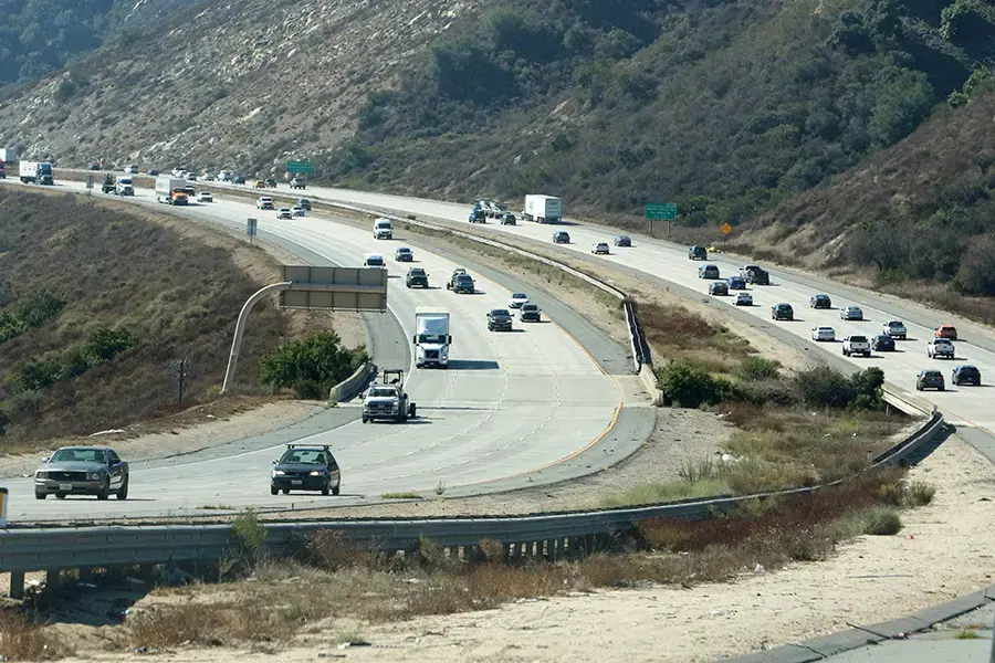 Reading Reviews and Avoiding Car Shipping Scams