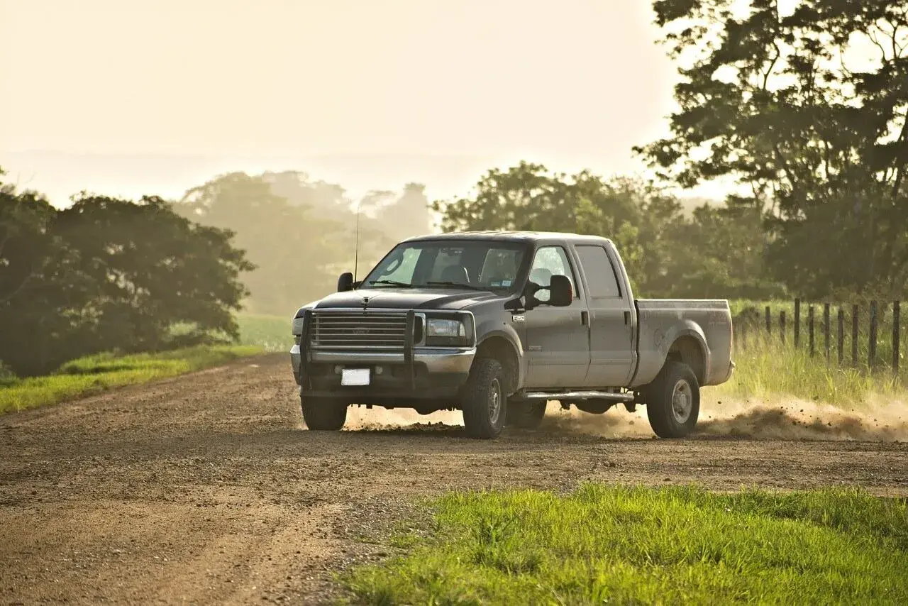 Pickup that drifts on the road Pickup that drifts on the road