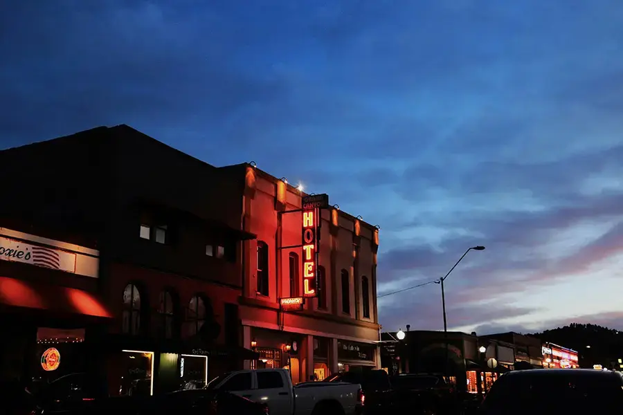 What to Expect from Wisconsin to Arizona Vehicle Shipping with SGT Auto Transport